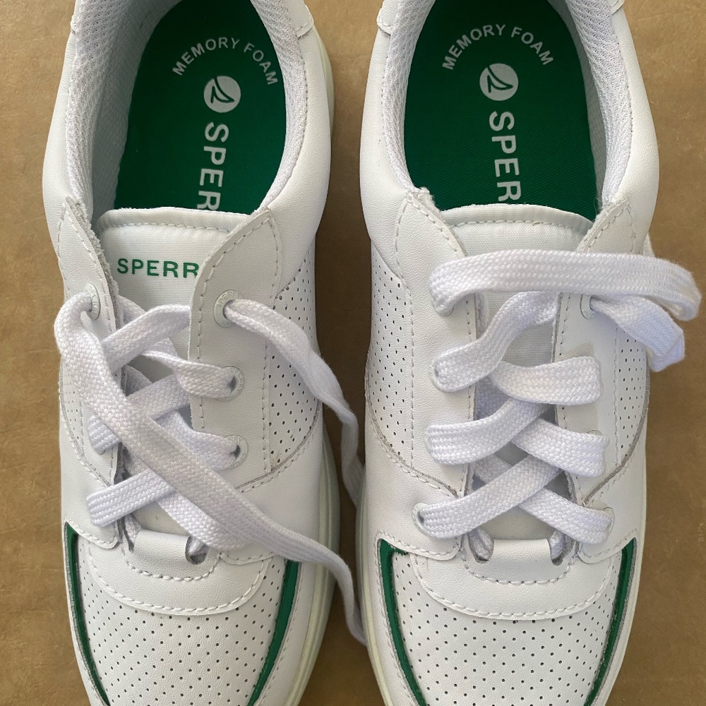 NWOT SPERRY WOMEN'S SNEAKERS